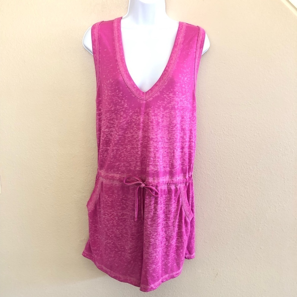 BECCA Woman’s Beach Date Romper V-Neck
Plunge  Back Cutout Beach Cover Up Size M